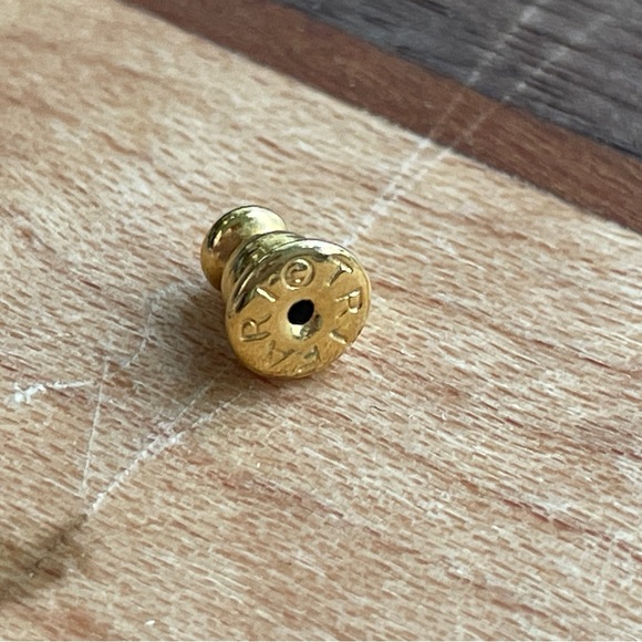 Vintage Trifari Triple Oval Gold Tone Post Earrings - Picture 4 of 4